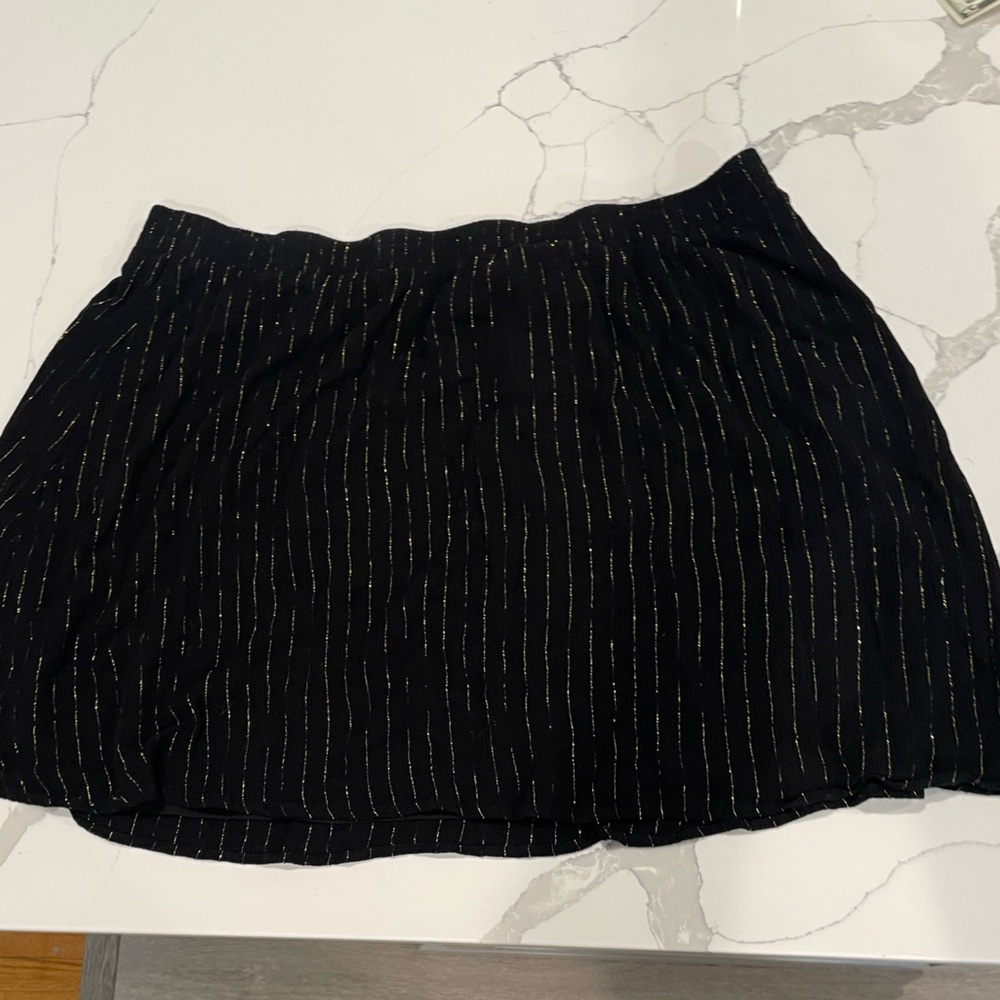 XL Michael Kors skirt black with gold stripes ⭐️
